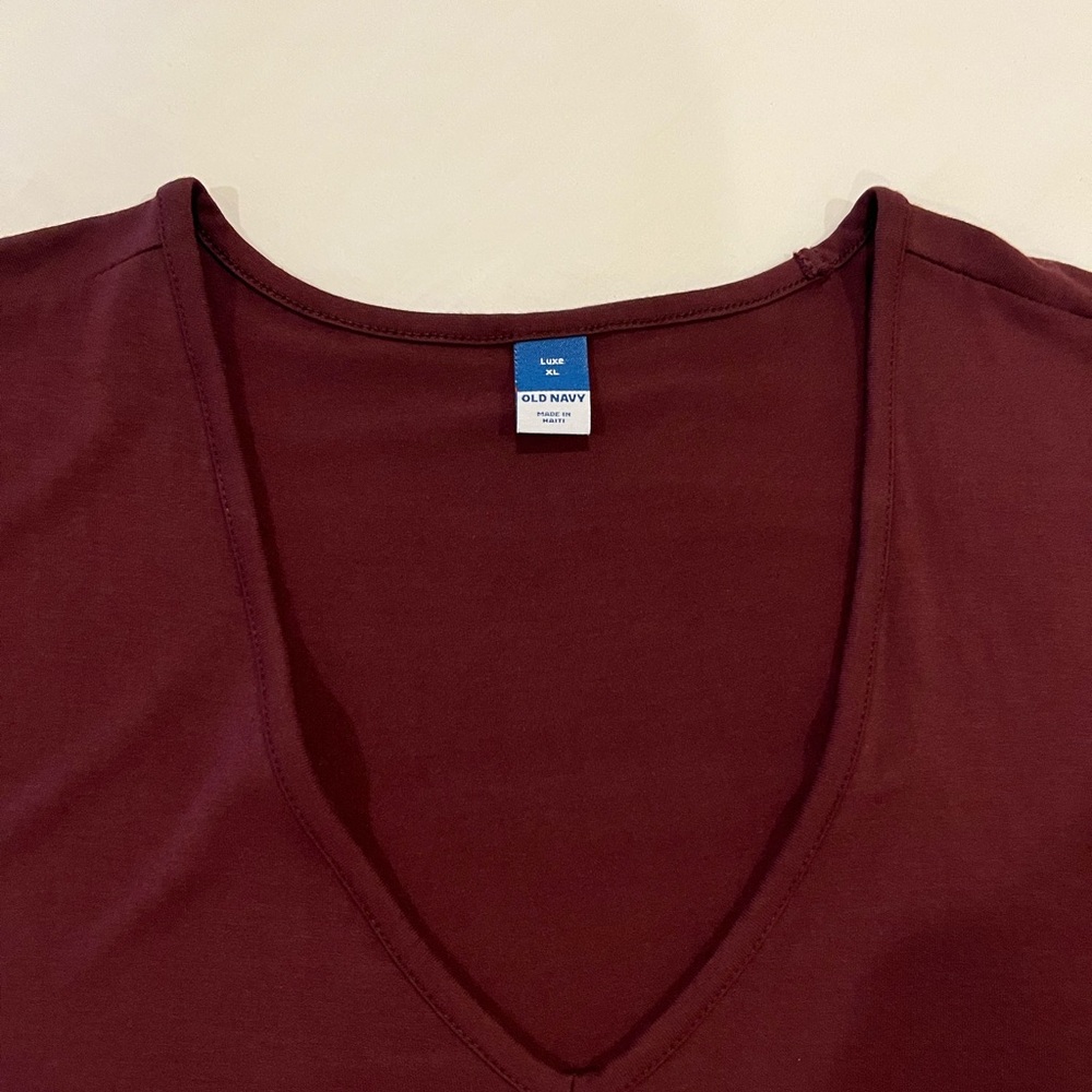 Old Navy Women's Burgundy Luxe V-Neck Tee